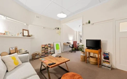 **Please note 3 month lease only**