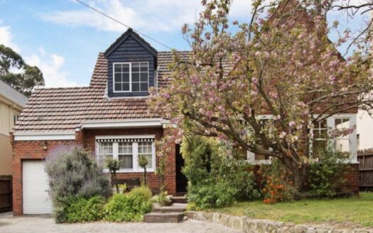 Five Bedroom Home in Camberwell!