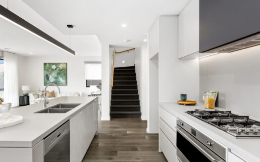 Family Space & Style with Park Views