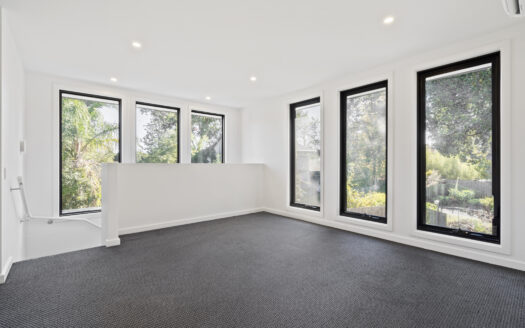 Townhouse in Heathmont!