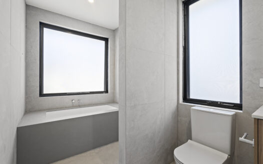 Townhouse in Heathmont!