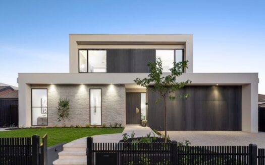 Luxury 5-Bedroom Home with Ensuites & Ample Parking