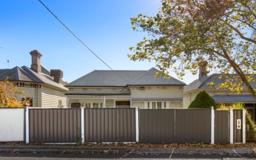 Period Beauty in a Prestige Location