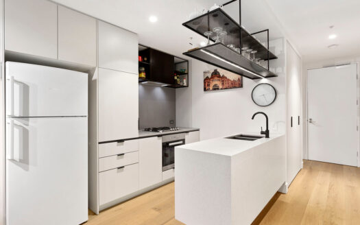 2 bedroom apartment in HAWTHORN EAST
