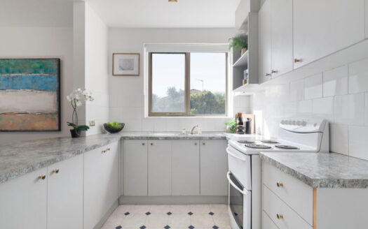 Light & Bright Apartment Living!