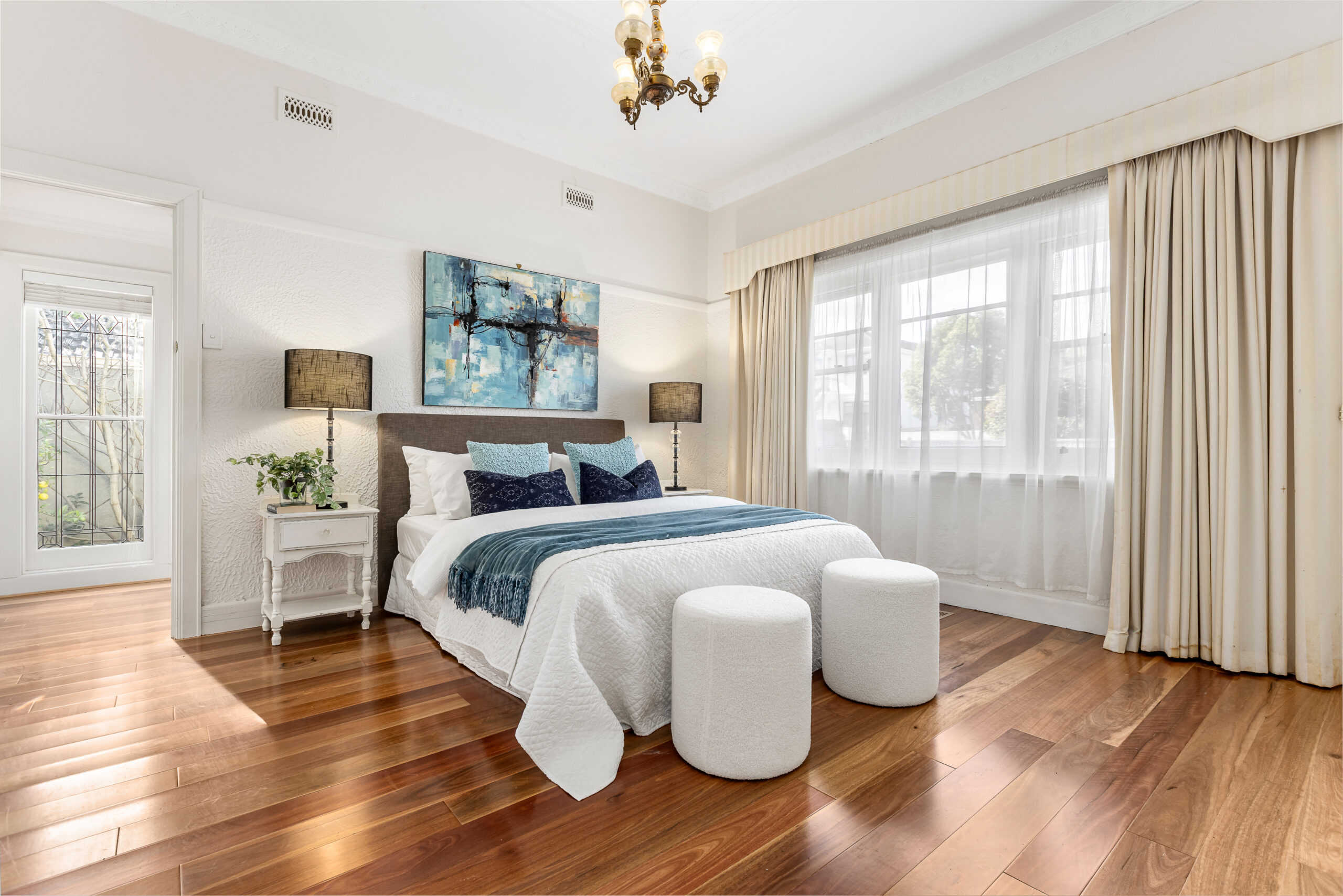Warm Family Living in Prized BHS Zone
