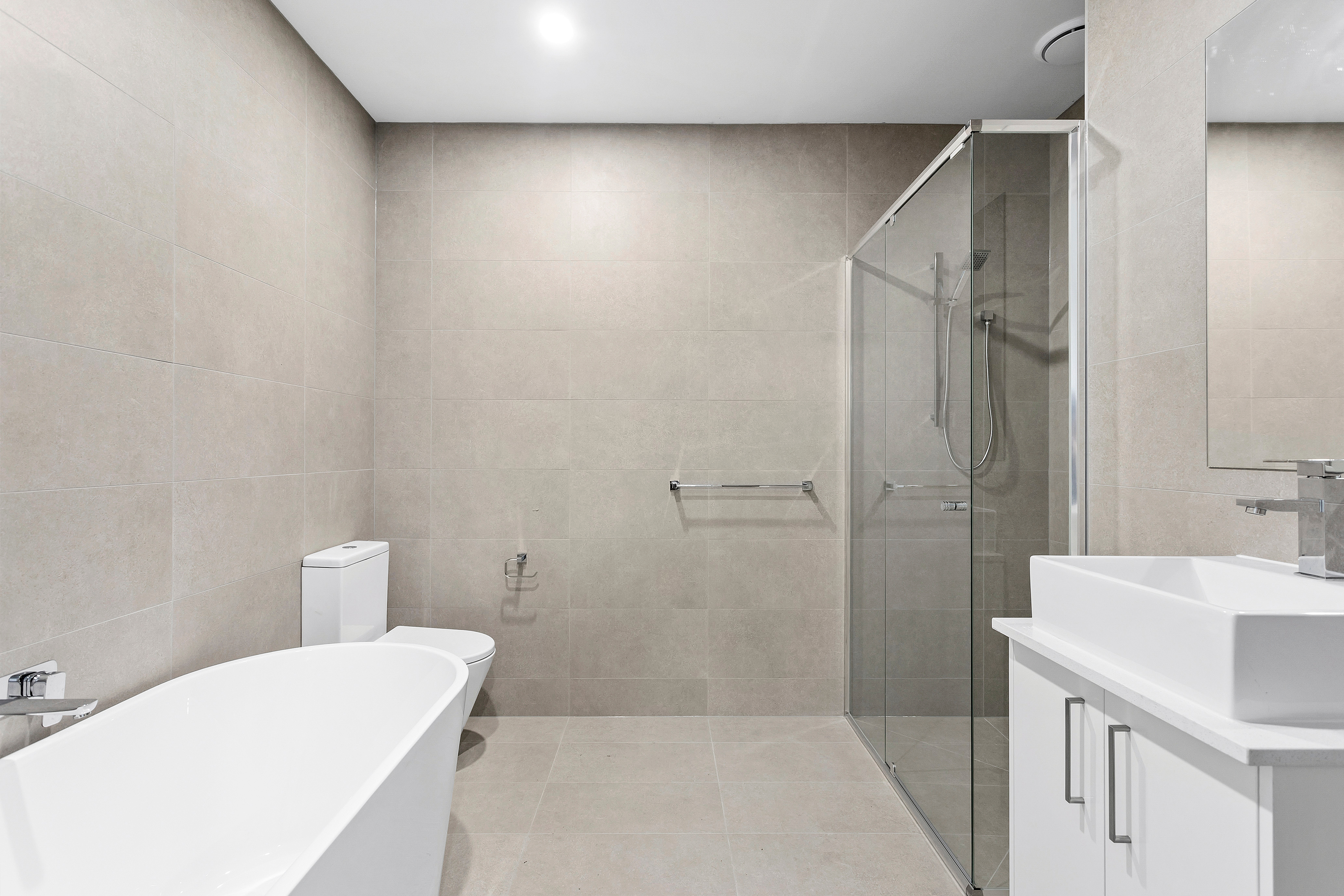 Luxurious Two-Storey Townhouse Living in a Prime Location