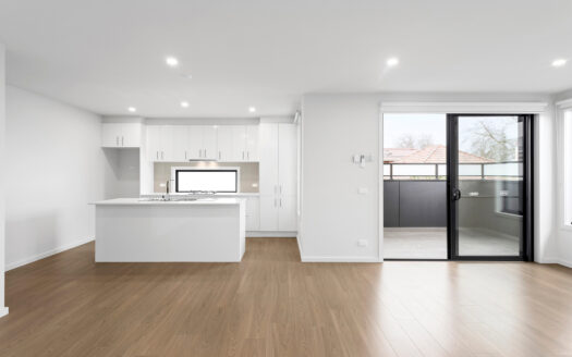 Luxurious Two-Storey Townhouse Living in a Prime Location