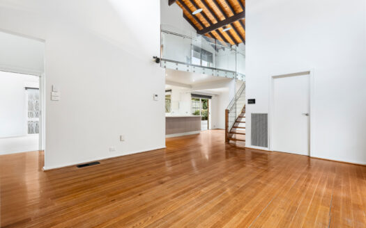 Spacious Family Living in a Sought-After Caulfield South Location