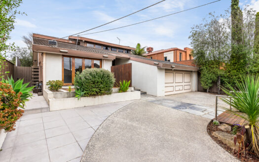 Spacious Family Living in a Sought-After Caulfield South Location